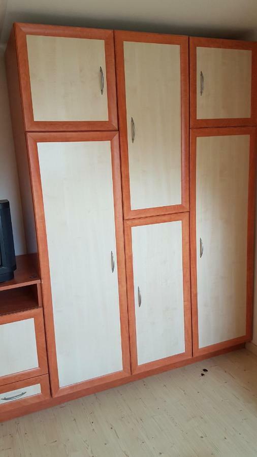 Csalad-Barat Apartman Balatonlelle Exterior photo